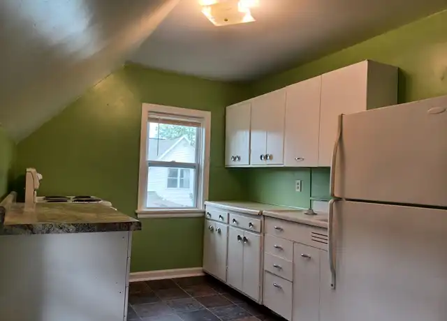 Property at 823 5th Ave E, Ashland, WI, 54806, 1 bed, 1 bath, [object Object]