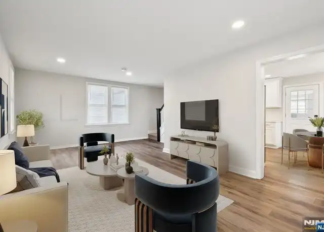 Property at 567 S Broad St Unit 1-Front, Glen Rock, NJ, 07452, 3 beds, 1 bath, [object Object]
