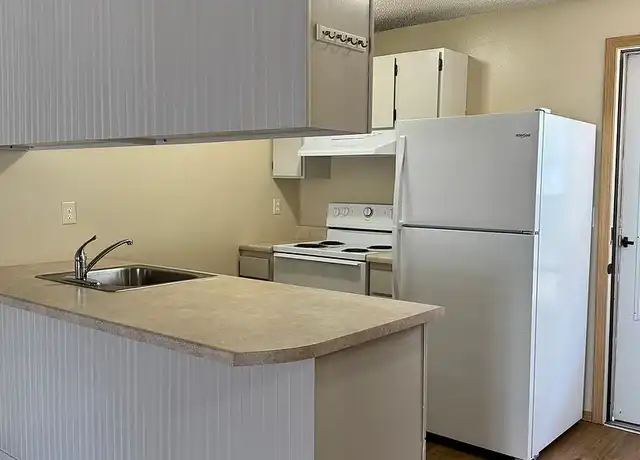 Property at Four Oaks and The Villa - 120 N Skipworth Rd, Spokane Valley, WA, 99206, 2 beds, 1 bath, [object Object]