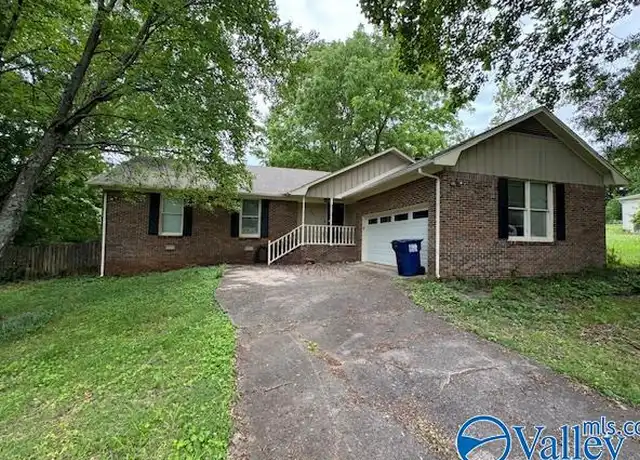Property at 121 Rachel Dr NW, Huntsville, AL, 35806, 3 beds, 2 baths, [object Object]