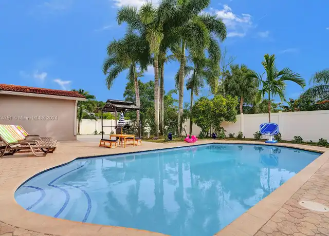 Property at 5500 Cleveland St, Hollywood, FL, 33021, 5 beds, 3 baths, [object Object]