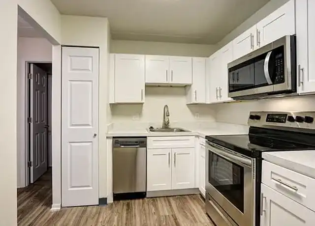 Property at Bedford Green Apartments - 634 Turney Rd, Bedford, OH, 44146, 1 bed, 1 bath, [object Object]