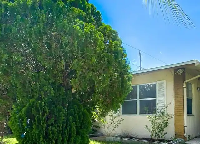 Property at 1097 San Remo Ave, Naples, FL, 34104, 2 beds, 1 bath, [object Object]