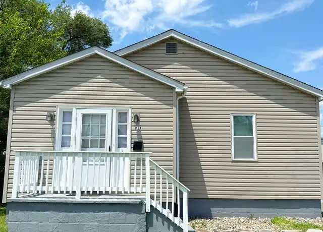 Property at 917 Grand Ave, Madison, IL, 62060, 2 beds, 1 bath, [object Object]