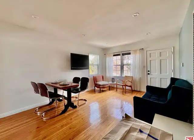 Property at 2333 S Garth Ave Unit 1/2, Los Angeles, CA, 90034, 2 beds, 1.5 baths, [object Object]