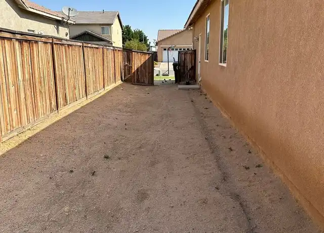 Property at 12921 Arvila Dr, Victorville, CA, 92392, 4 beds, 2 baths, [object Object]