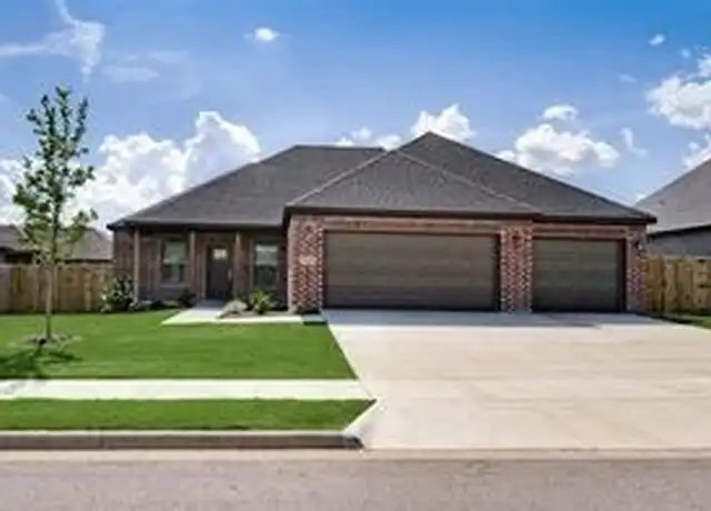 Property at 2105 Dobbs St, Pea Ridge, AR, 72751, 4 beds, 2.5 baths, [object Object]