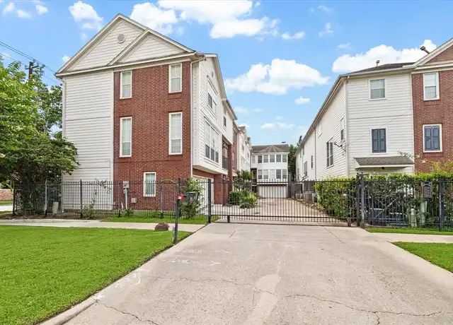 Property at 2260 La Branch St, Houston, TX, 77002, 3 beds, 3 baths, [object Object]