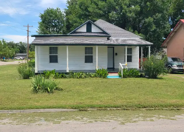 Property at 101 E 2nd St, Skiatook, OK, 74070, 2 beds, 1 bath, [object Object]