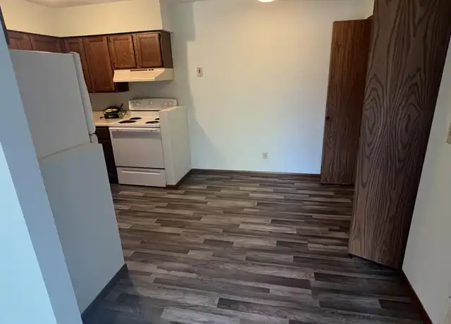 Property at 2500 26th Ave Ct, Rock Island, IL, 61201, 2 beds, 1.5 baths, [object Object]