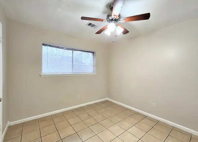 Property at 946 Beachcomber Ln, Houston, TX, 77062, 3 beds, 2 baths, [object Object]