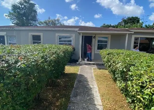 Property at 10470 SW 172nd St Unit A, Miami, FL, 33157, 5 beds, 2 baths, [object Object]