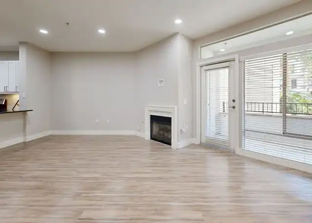 Property at 6280 W 3rd St Unit 4-306, Los Angeles, CA, 90036, 1 bed, 1 bath, [object Object]