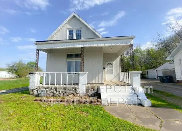 Property at 412 E Riverside Dr, Evansville, IN, 47713, 5 beds, 1 bath, [object Object]