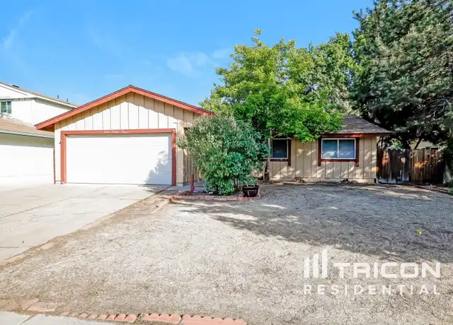 Property at 827 Glen Martin Dr, Sparks, NV, 89434, 4 beds, 2 baths, [object Object]