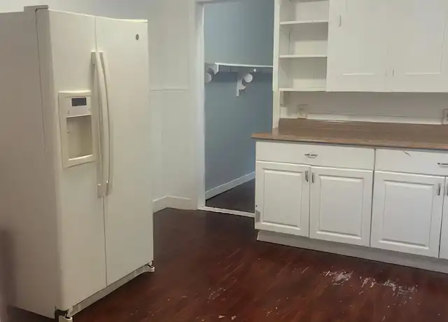 Property at 166 W Main St Unit 4, Orange, MA, 01364, 4 beds, 1 bath, [object Object]