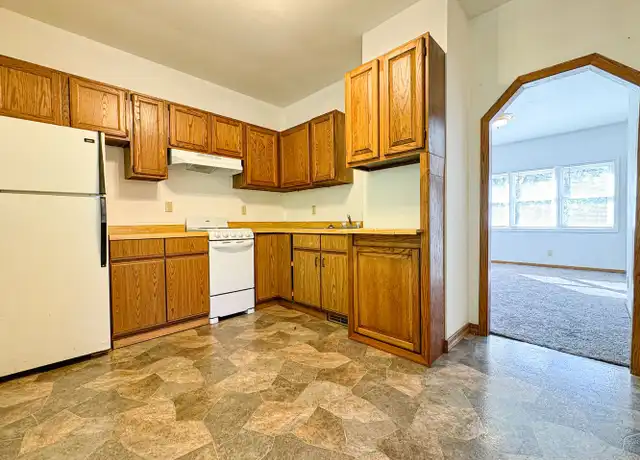 Property at 2718 Commercial Ave #2, Madison, WI, 53704, 2 beds, 1 bath, [object Object]