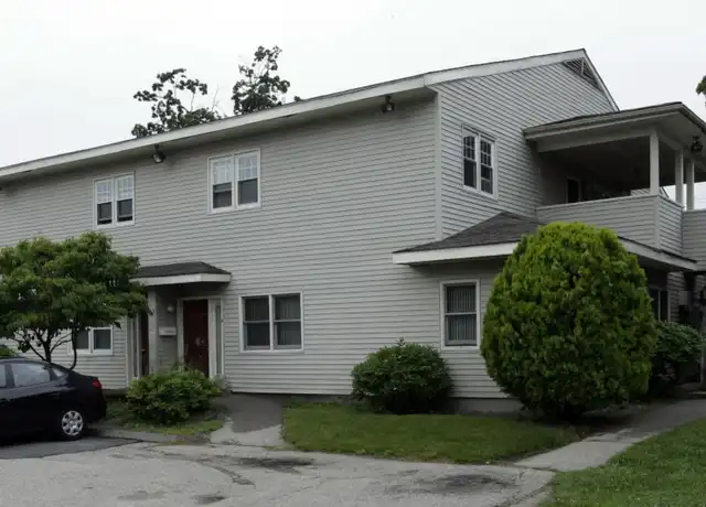 Property at 580 Pontiac Ave, Cranston, RI, 02910, 2 beds, 1 bath, [object Object]