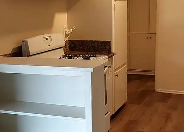 Property at Berkley Square Apartments - 216 S Grand Ave, Covina, CA, 91724, 1 bed, 1 bath, [object Object]