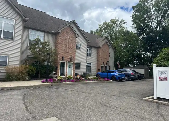 Property at 40 Park Island Dr Unit 4, Lake Orion, MI, 48362, 2 beds, 2 baths, [object Object]