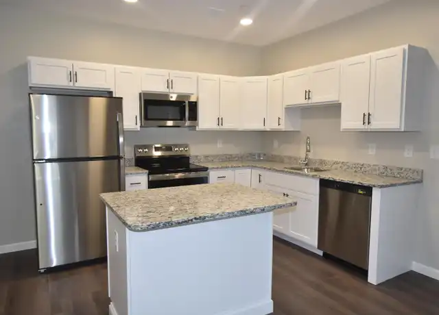 Property at 217 Rockingham Rd Unit 104, Londonderry, NH, 03053, 2 beds, 1 bath, [object Object]