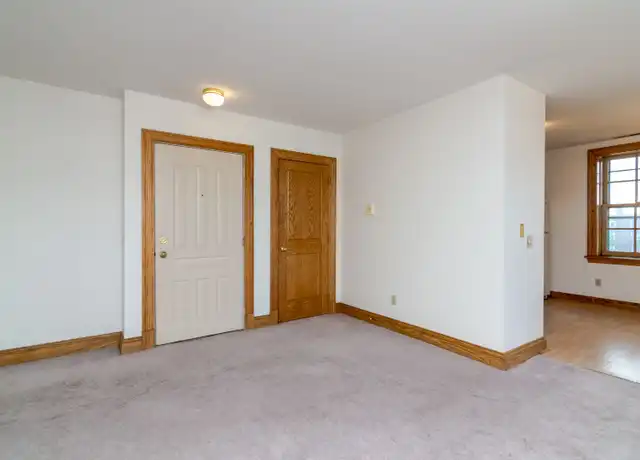 Property at 614 Portland Ave Unit 206, St Paul, MN, 55102, 2 beds, 1 bath, [object Object]