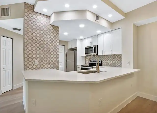 Property at 2724 Anzio Ct #201, Palm Beach Gardens, FL, 33410, 2 beds, 1 bath, [object Object]