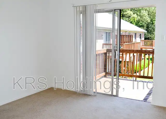 Property at 7722 Colonial Point Ln Unit 13-B, Gloucester Point, VA, 23062, 2 beds, 1 bath, [object Object]