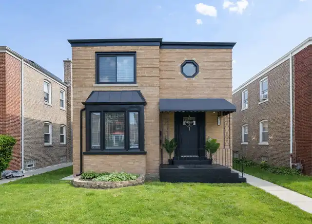 Property at 5347 W Gladys Ave Unit 1, Chicago, IL, 60644, 3 beds, 1 bath, [object Object]