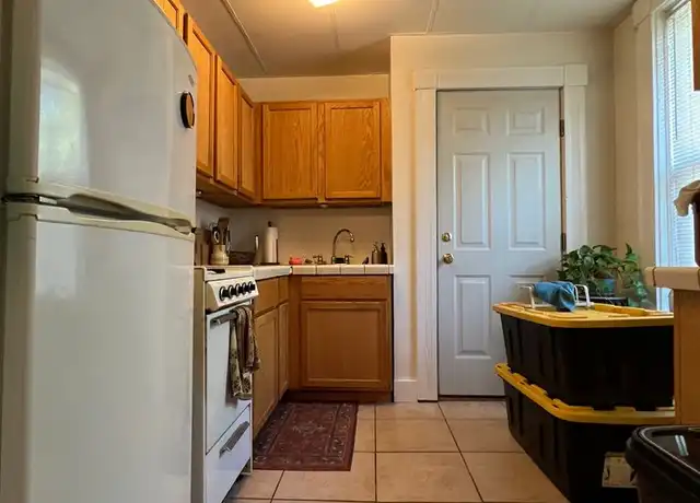 Property at 1639 Prospect St Unit 7, La Crosse, WI, 54603, 1 bed, 1 bath, [object Object]