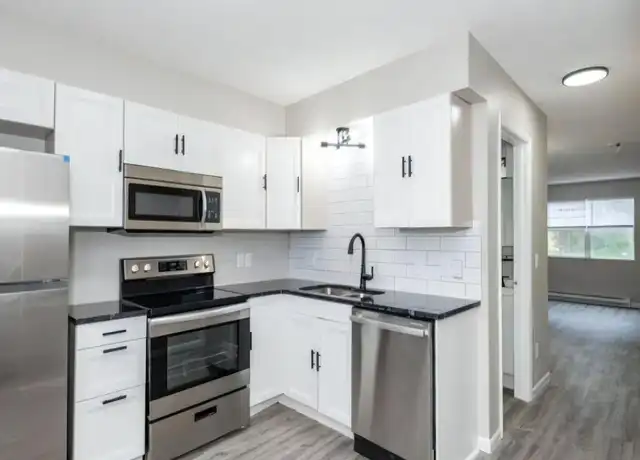 Property at 300 Sal Blvd, Trenton, OH, 45067, 2 beds, 1 bath, [object Object]