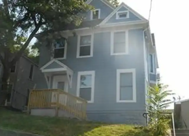 Property at 611 N Perry St Apt 3, Davenport, IA, 52803, 1 bed, 1 bath, [object Object]