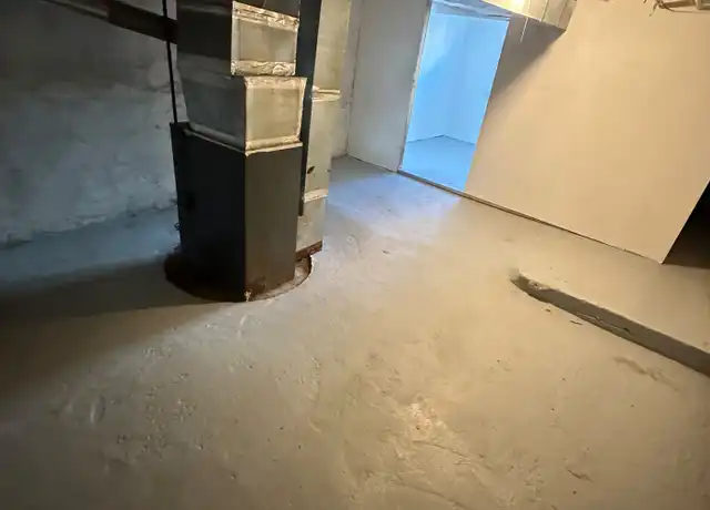 Property at 419 N Patterson Park Ave, Baltimore, MD, 21231, 2 beds, 1 bath, [object Object]