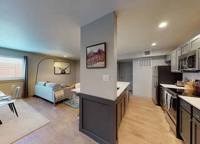 Property at Garrett on the Green - 1417 N Garrett Ave, Dallas, TX, 75206, 1 bed, 1 bath, [object Object]