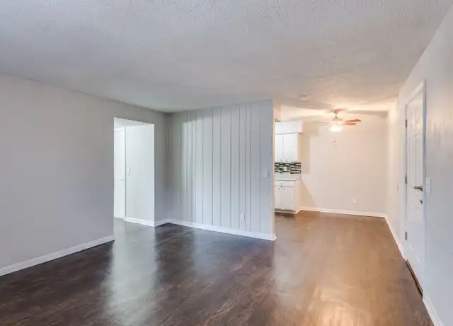 Property at 2400 Nottingham Way, Moore, OK, 73160, 2 beds, 1 bath, [object Object]
