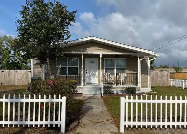 Property at 902 Arkansas Ave, Lynn Haven, FL, 32444, 3 beds, 2 baths, [object Object]