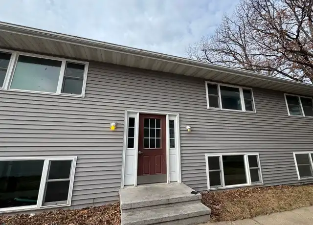 Property at 157 13th Ave SW Unit 2, Cedar Rapids, IA, 52404, 2 beds, 1 bath, [object Object]