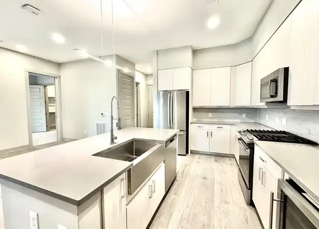 Property at 401 W 25th St Unit 2325, Houston, TX, 77008, 2 beds, 2 baths, [object Object]