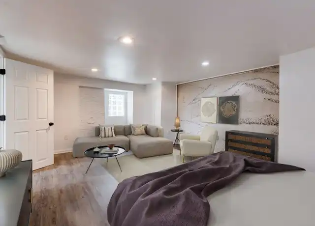 Property at 955 E Warrington Ave Apt 2, Pittsburgh, PA, 15210, 1 bed, 1 bath, [object Object]