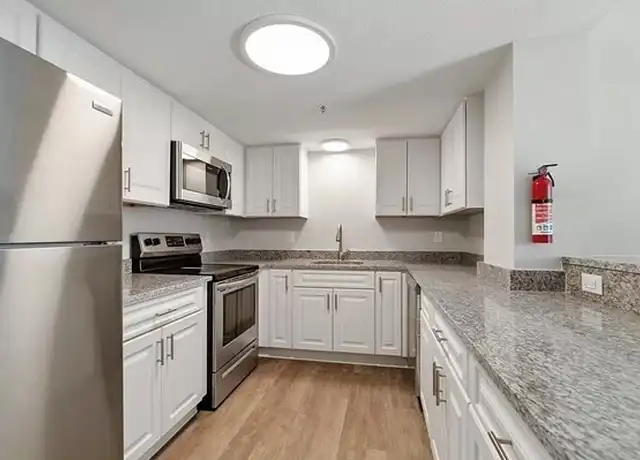 Property at 38 Thomas St Unit 402, Westfield, MA, 01085, 2 beds, 2 baths, [object Object]