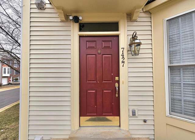 Photo of 7427 Ardglass Ct, Lorton, VA 22079