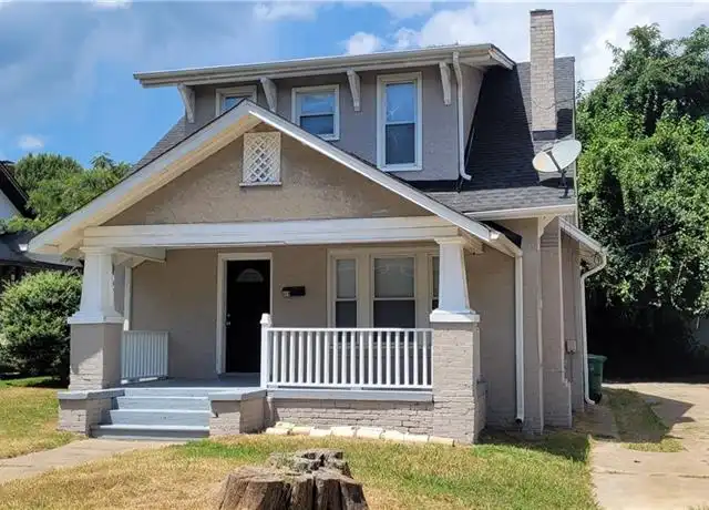 Property at 809 E Lexington Ave, High Point, NC, 27262, 4 beds, 2 baths, [object Object]