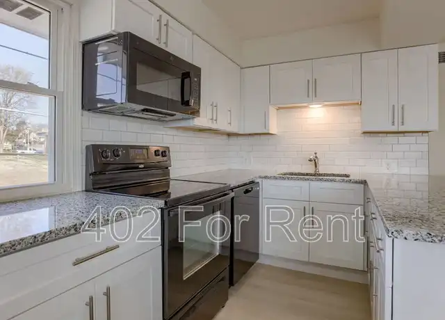 Property at 1056 S 29th St Unit 5, Omaha, NE, 68105, 1 bed, 1 bath, [object Object]