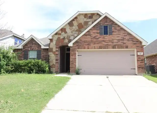 Property at 633 Tradewind Dr, Fort Worth, TX, 76131, 3 beds, 2 baths, [object Object]
