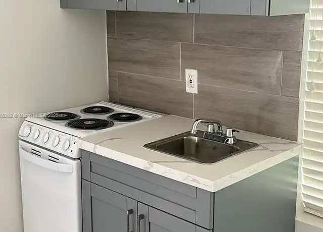 Property at 9301 NW 4th Ave #3, Miami, FL, 33150, 1 bed, 1 bath, [object Object]