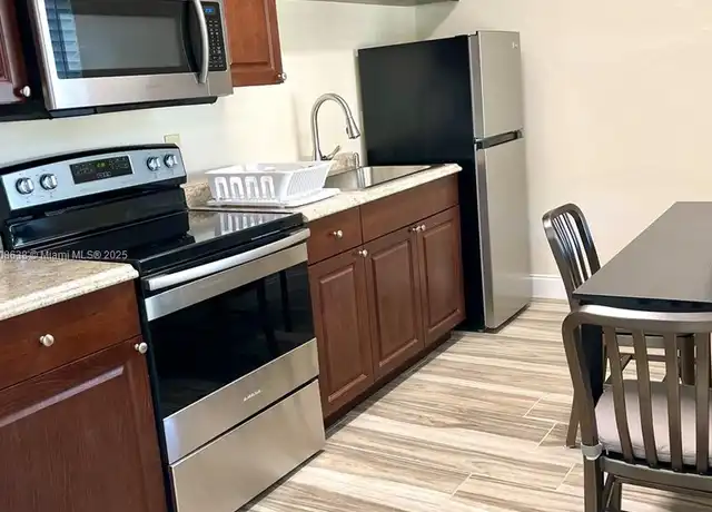 Property at 326 Roosevelt St Unit 5, Hollywood, FL, 33019, 0 beds, 1 bath, [object Object]