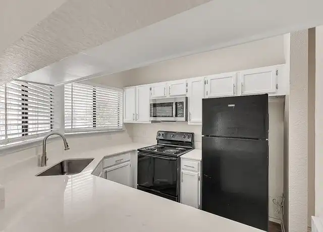 Property at Wyndham on the Creek - 9633 W Ferris Branch Blvd, Dallas, TX, 75243, 1 bed, 1 bath, [object Object]
