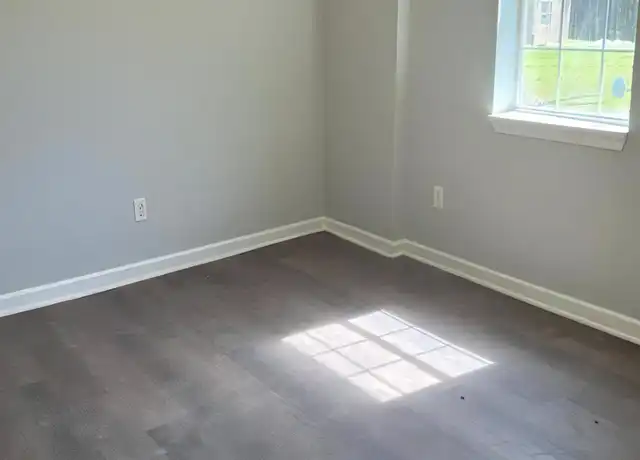 Property at 1759 Teamon Rd, Griffin, GA, 30223, 2 beds, 1 bath, [object Object]