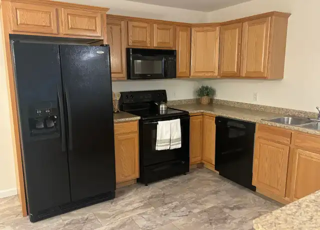 Property at 4 Commonwealth Ln Unit 102, Augusta, ME, 04330, 2 beds, 1 bath, [object Object]