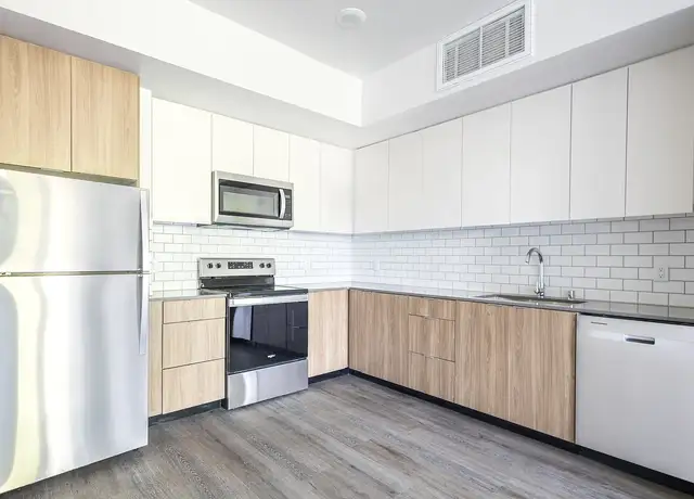 Photo of 301 D St, West Sacramento, CA 95605